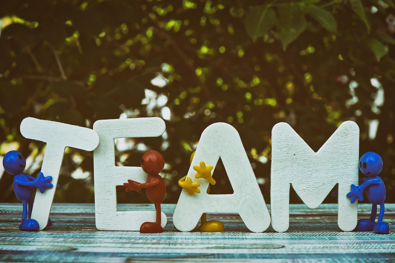 实名手机卡买卖：去银行让我注册一个账号